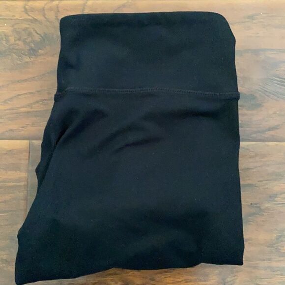 Fabletics Black Athletic Leggings - Picture 2 of 11